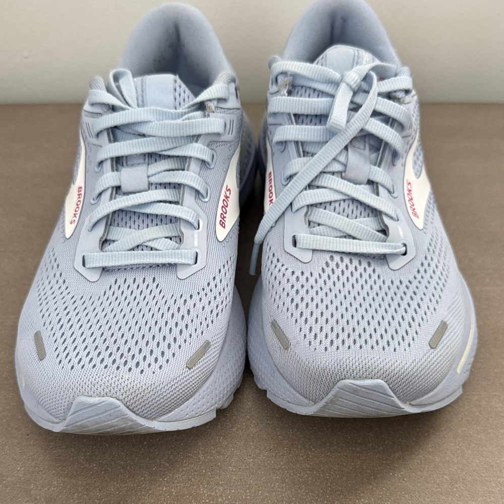Brooks Adrenaline GTS 22 (Women's) - Picture 5 of 9
